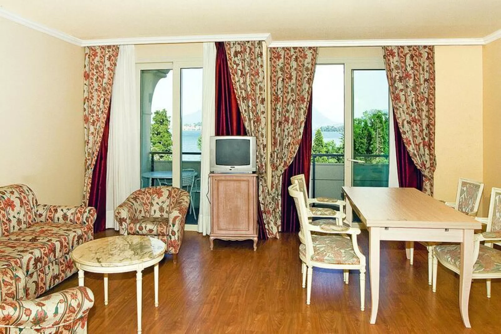 Residence Carl & Do Baveno-Bilo Standard 2 pax-Living room