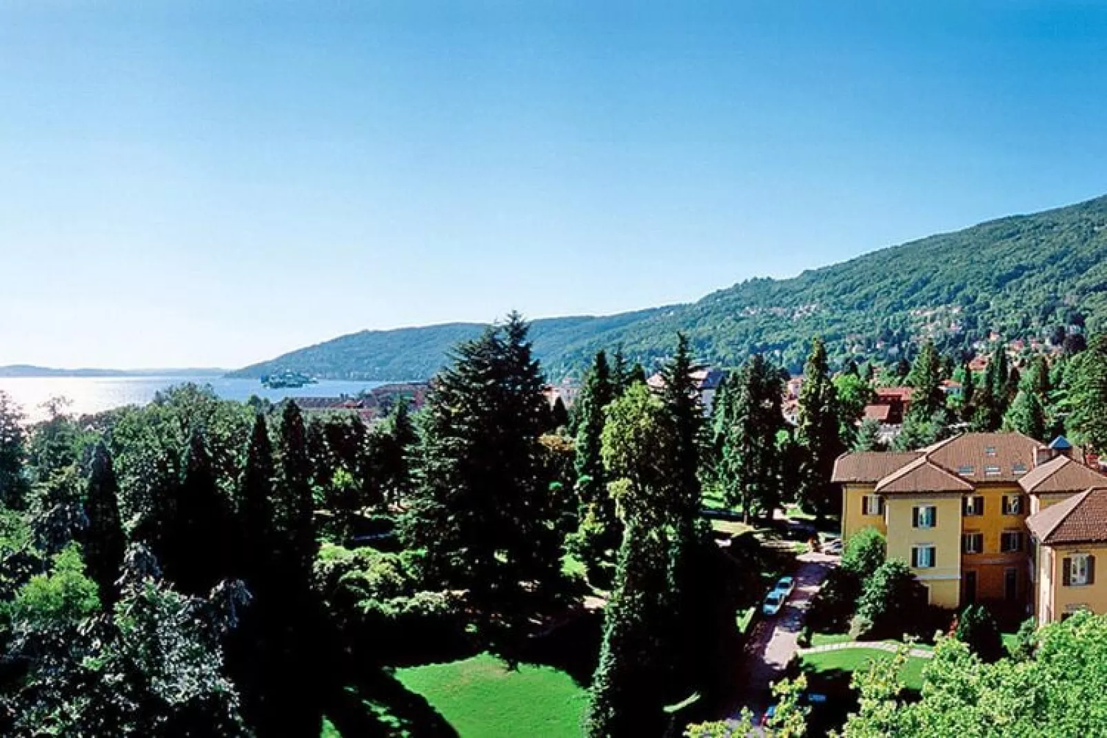 Residence Carl & Do Baveno-Bilo Standard 2 pax-View summer