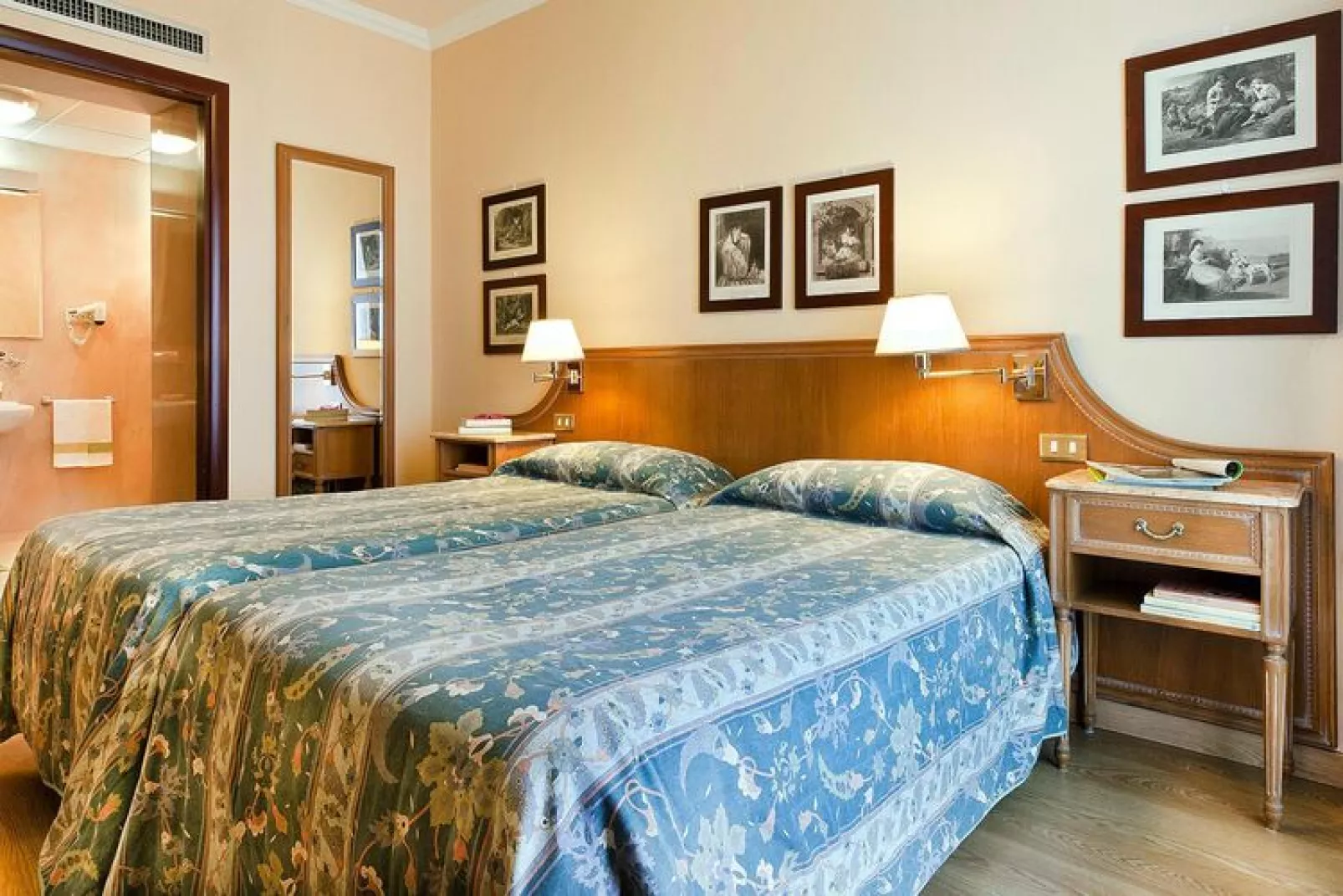 Residence Carl & Do, Baveno-Trilo standard Lake View-Bedroom