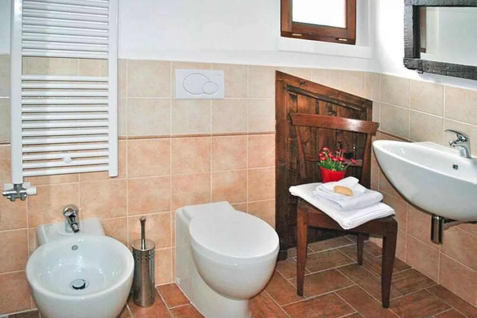 Agri-tourism La Filomena Montefortino - l'Infinito - Bathroom