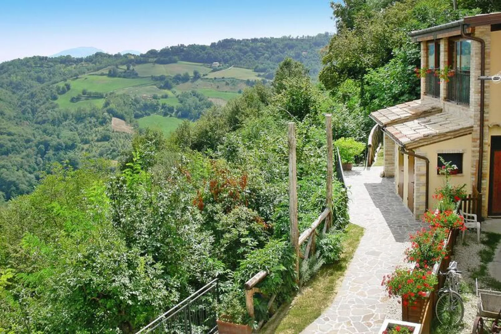 Agri-tourism La Filomena Montefortino - Priora - Außenbereich Sommer