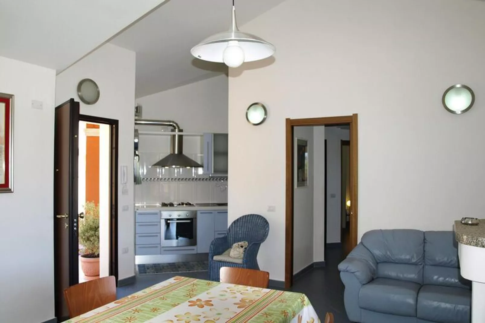 Case Vacanze  Chia-Trilo 4/5-Living room