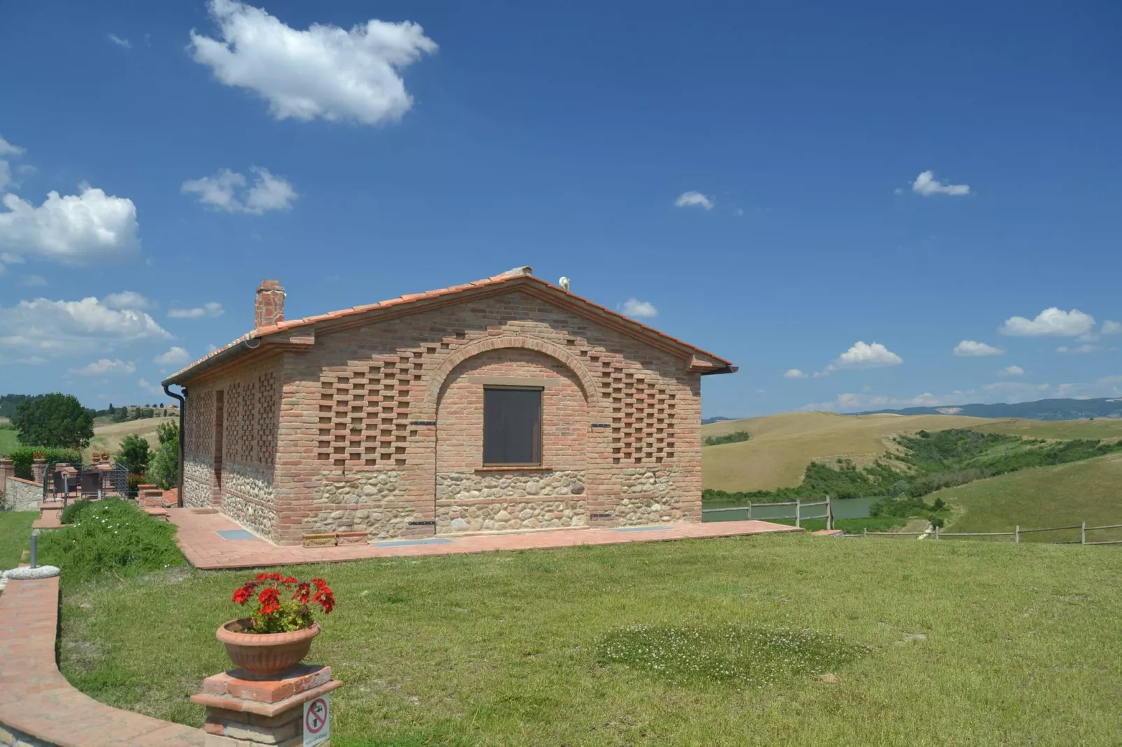 Gatterino-Exterior summer