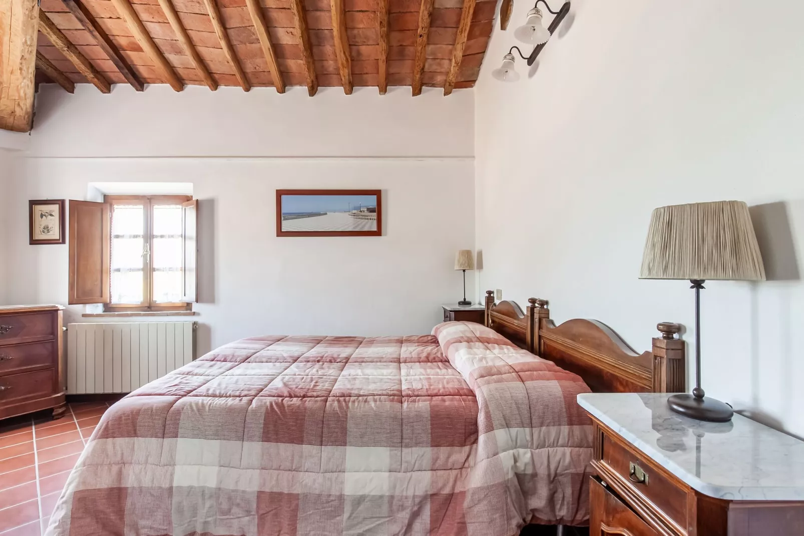 Calendula-Bedroom