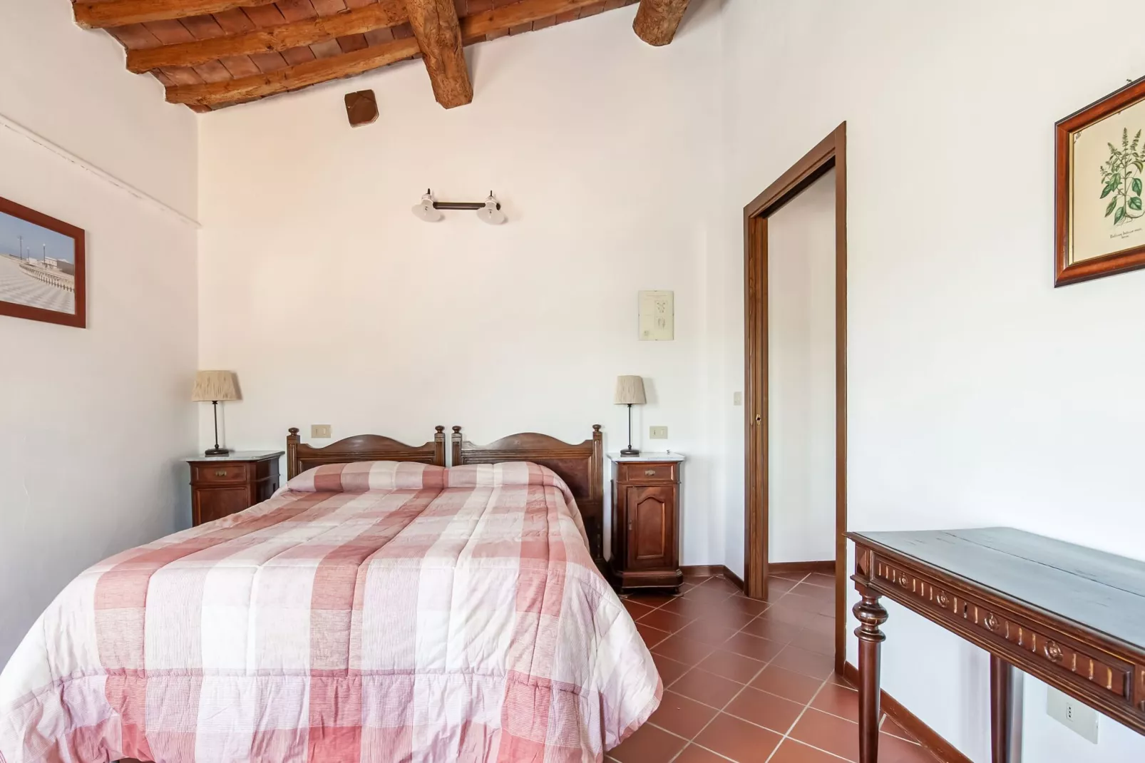 Calendula-Bedroom
