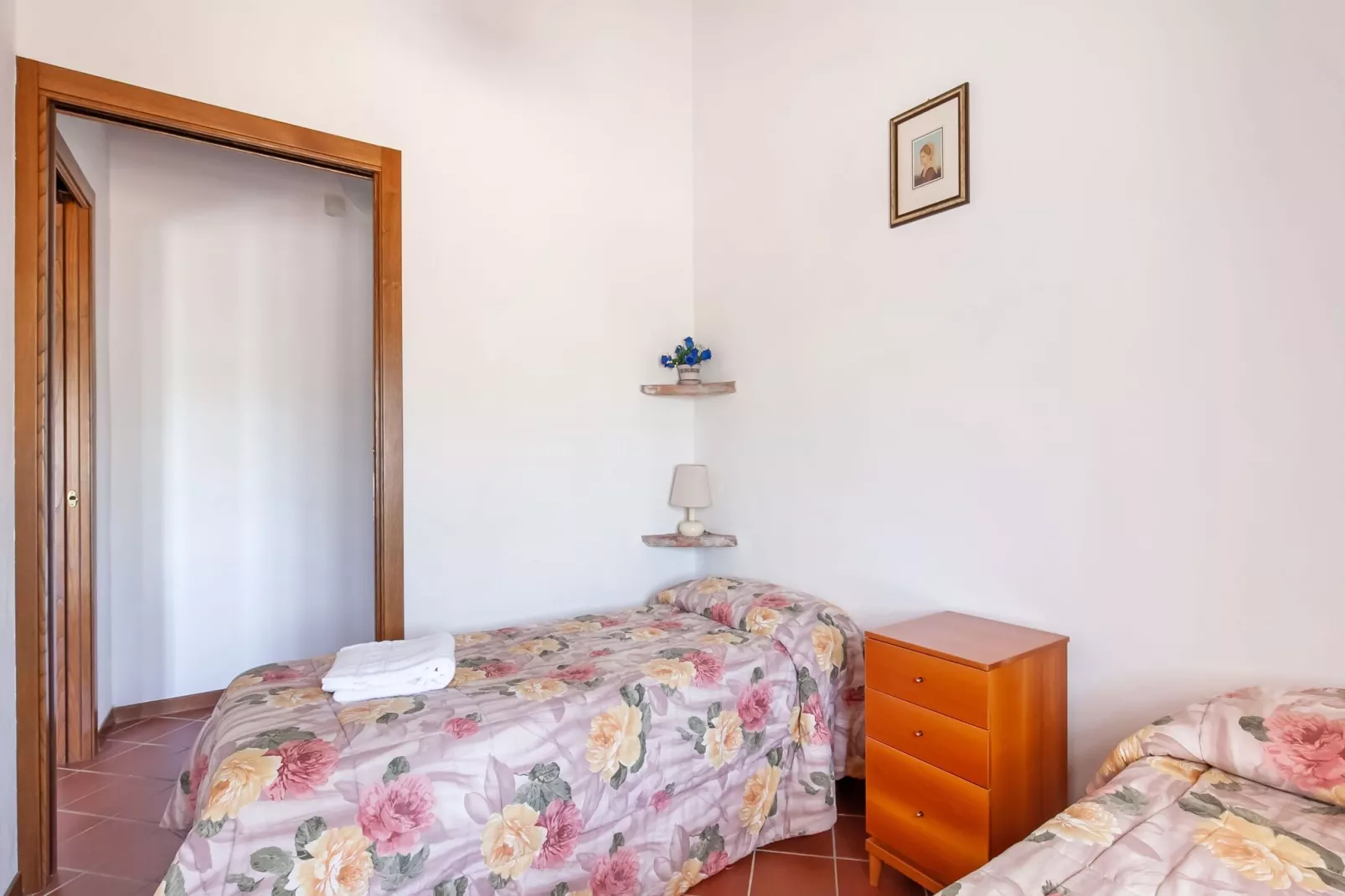 Calendula-Bedroom