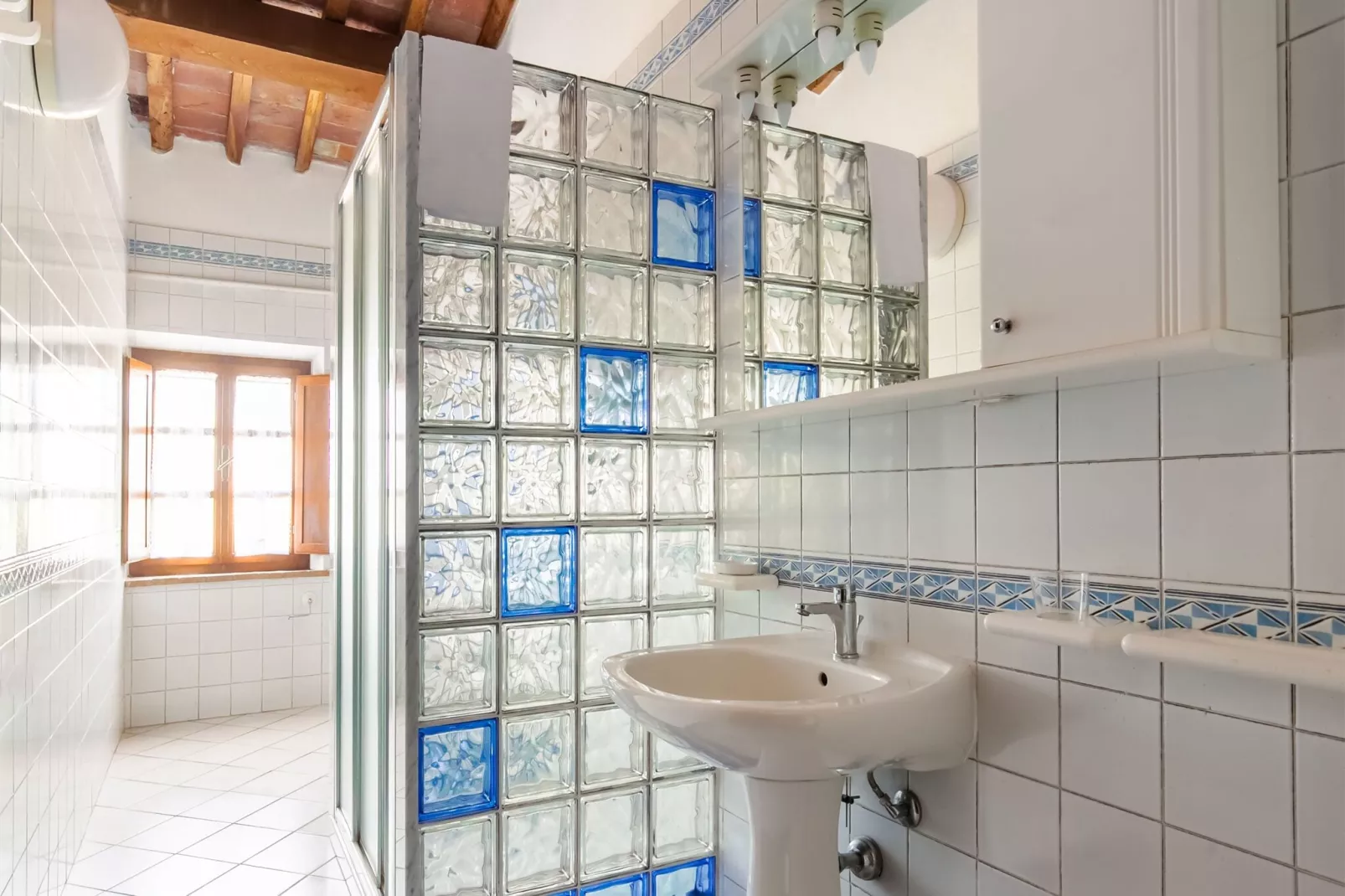 Calendula-Bathroom