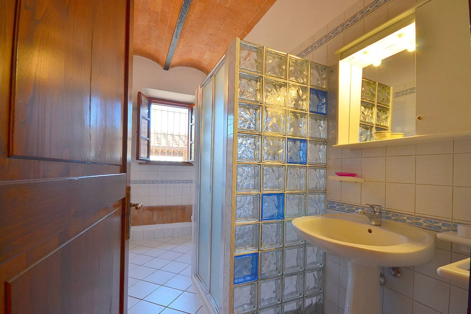 Edera-Bathroom