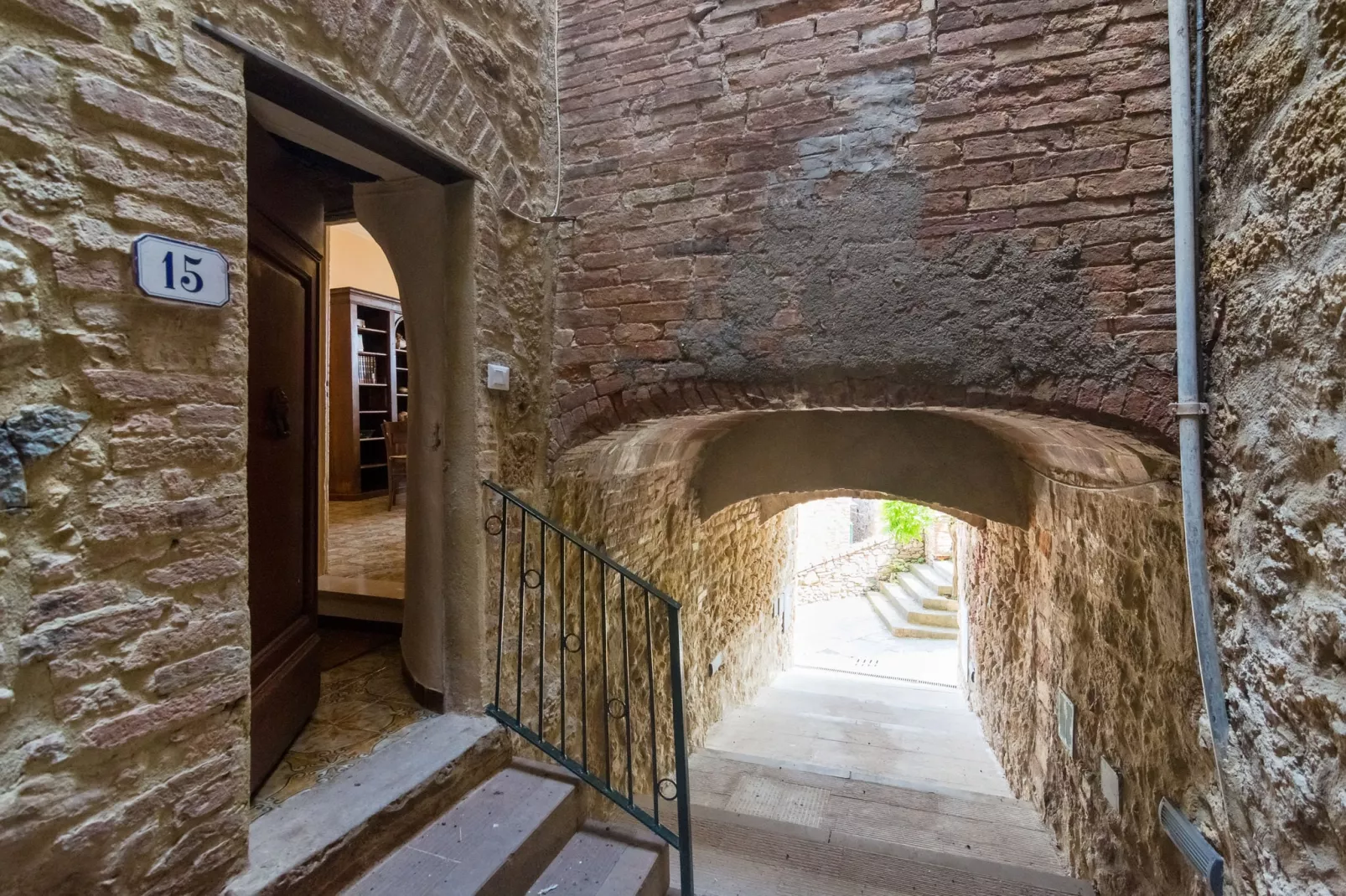 Cennini-Exterior summer