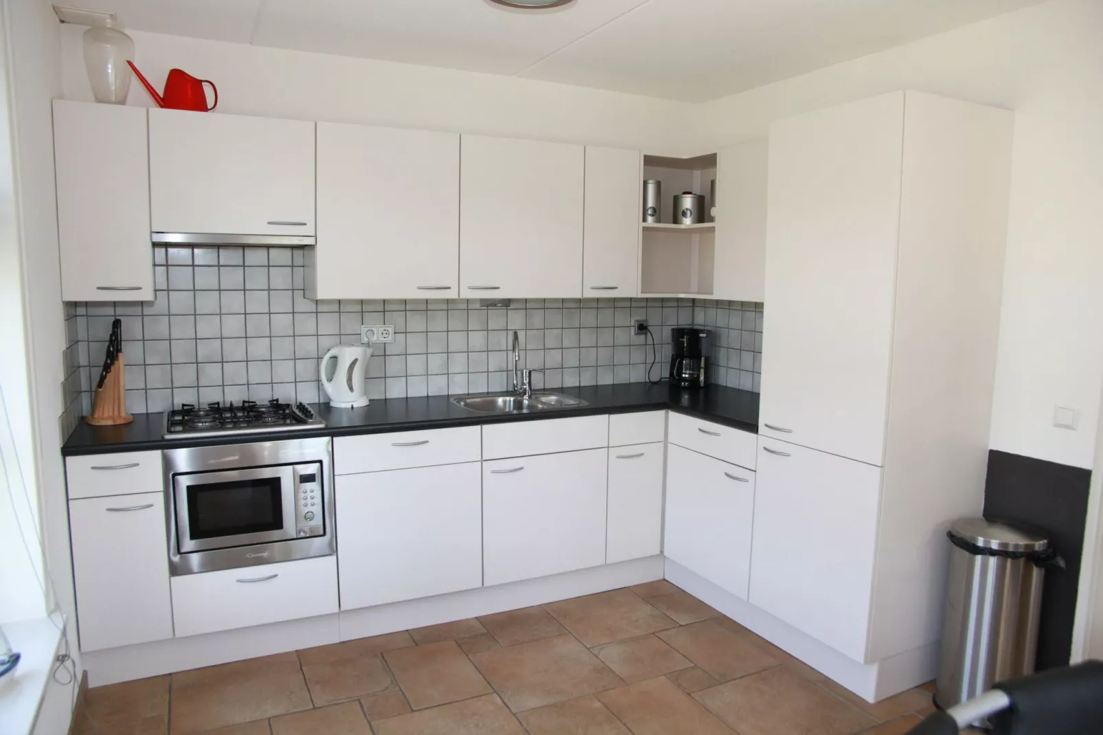 Recreatiepark Wiringherlant - Villa 5-Kitchen