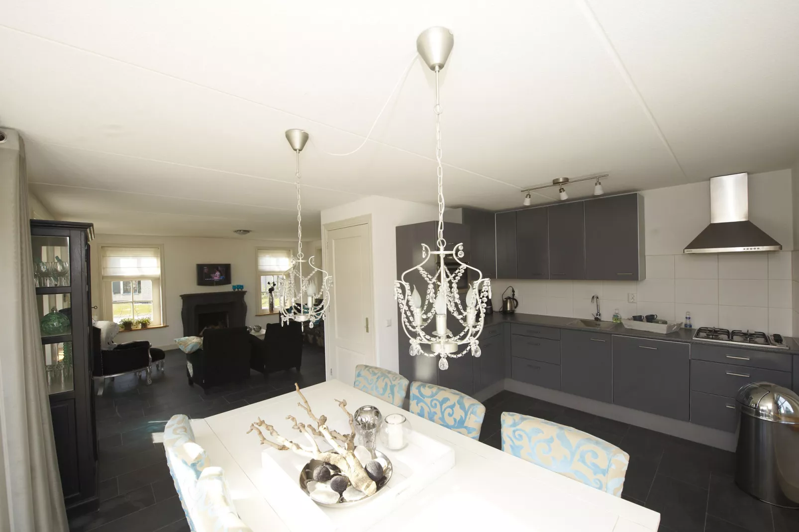 Recreatiepark Wiringherlant - Villa 15-Cuisine