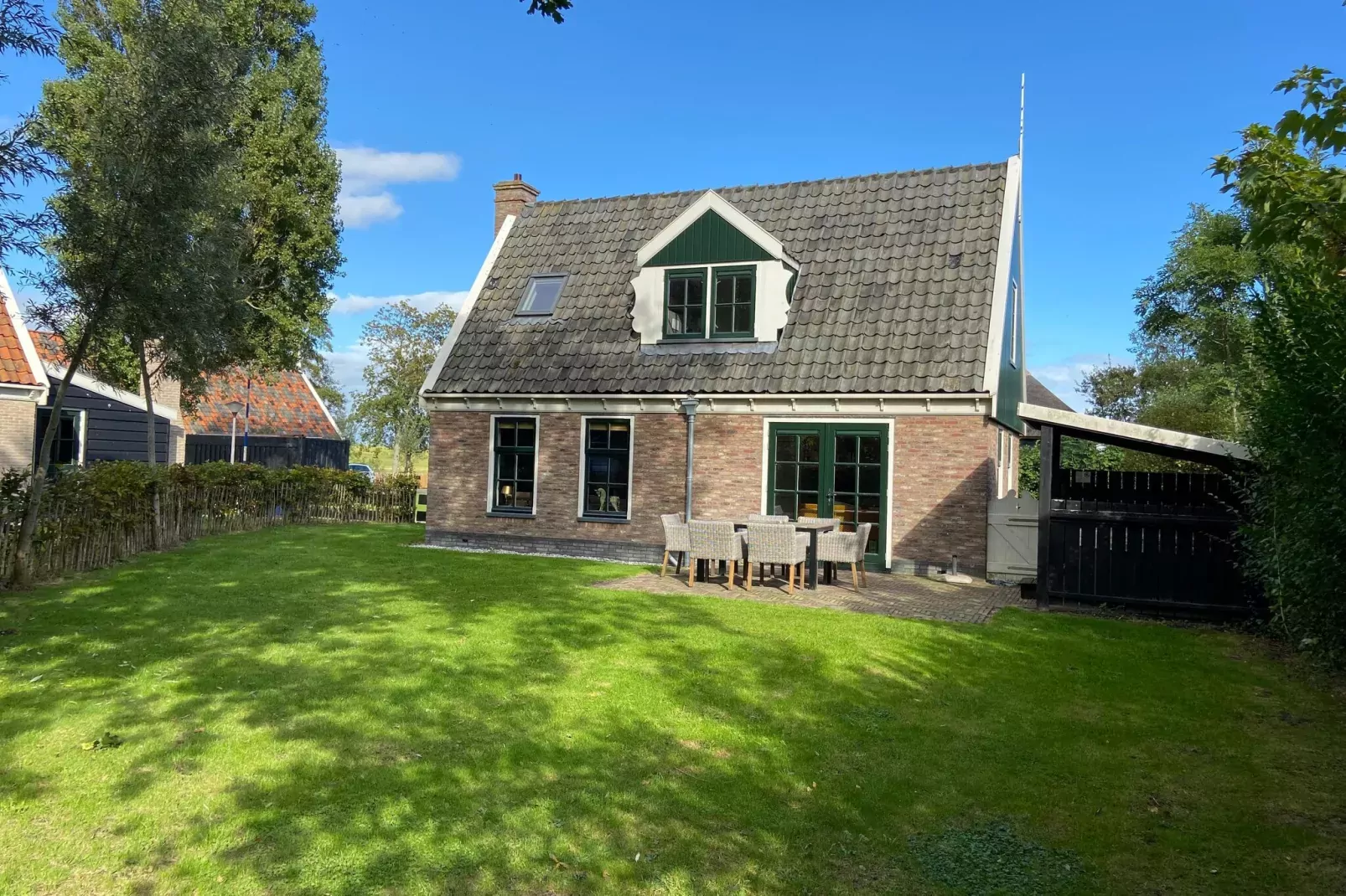 Recreatiepark Wiringherlant - Villa 18-Exterior summer