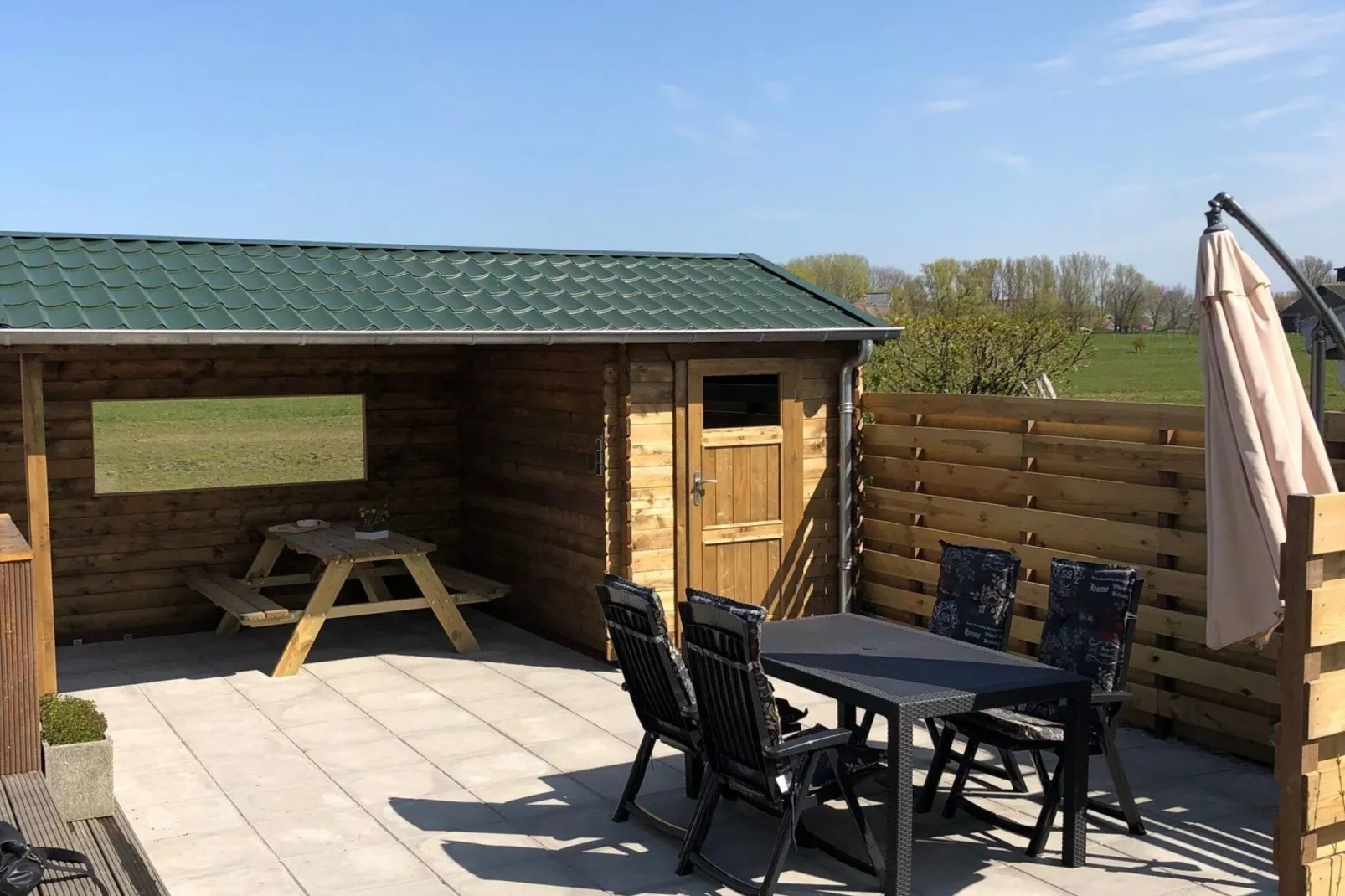 Recreatiepark Wiringherlant - Wiringher Chalet 1-Terrace balcony