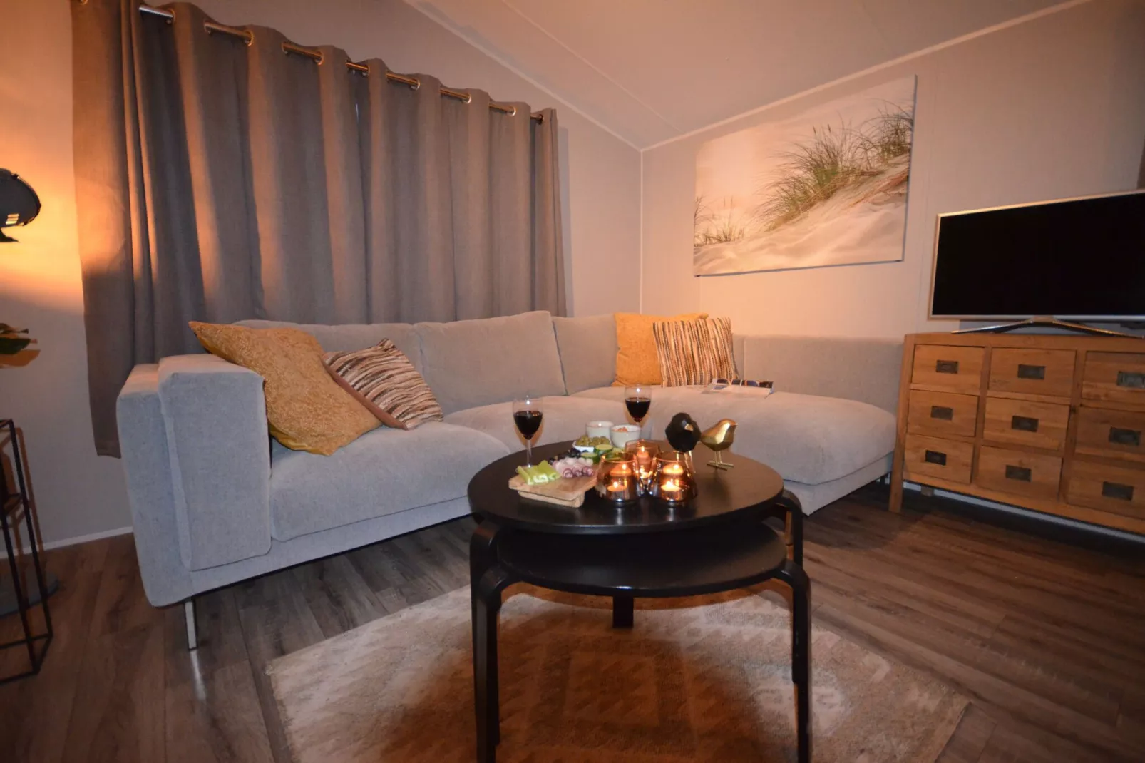 Recreatiepark Wiringherlant - Wiringher Chalet 83-Living room
