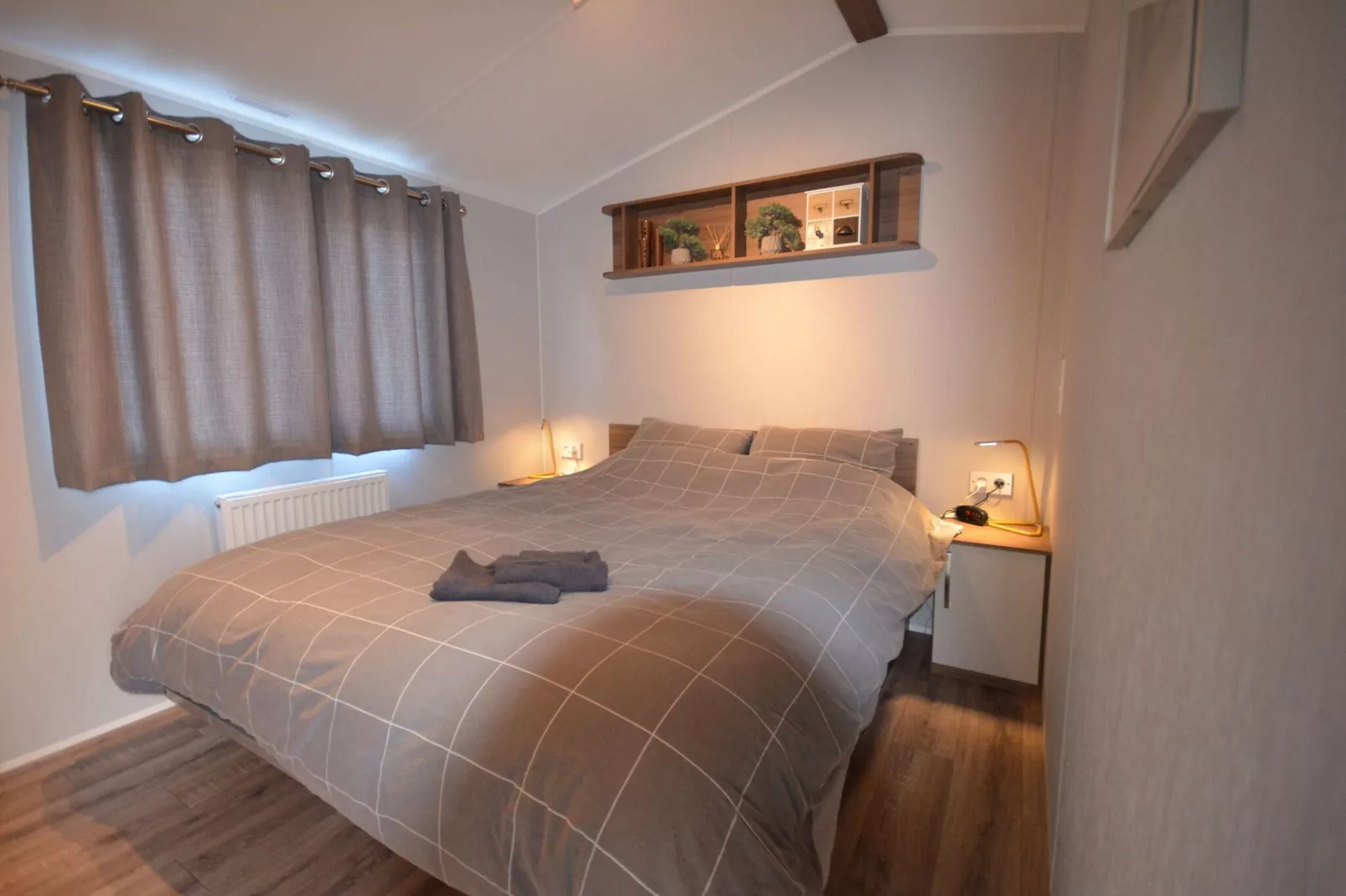 Recreatiepark Wiringherlant - Wiringher Chalet 83-Bedroom