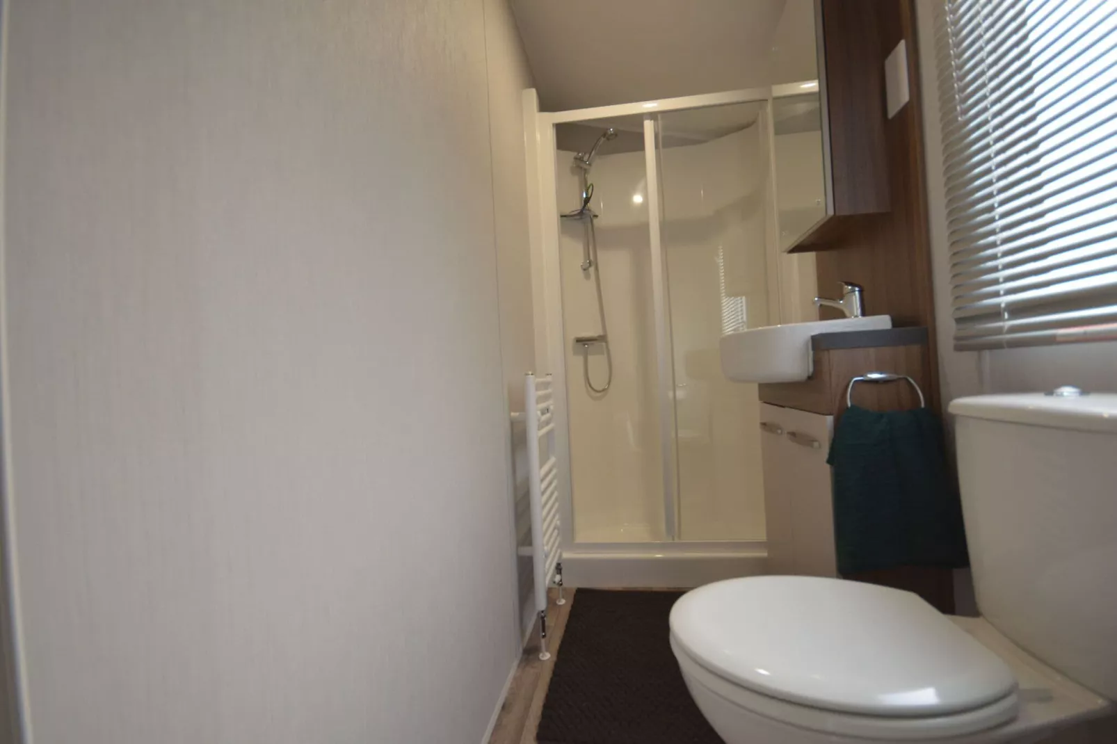 Recreatiepark Wiringherlant - Wiringher Chalet 83-Bathroom
