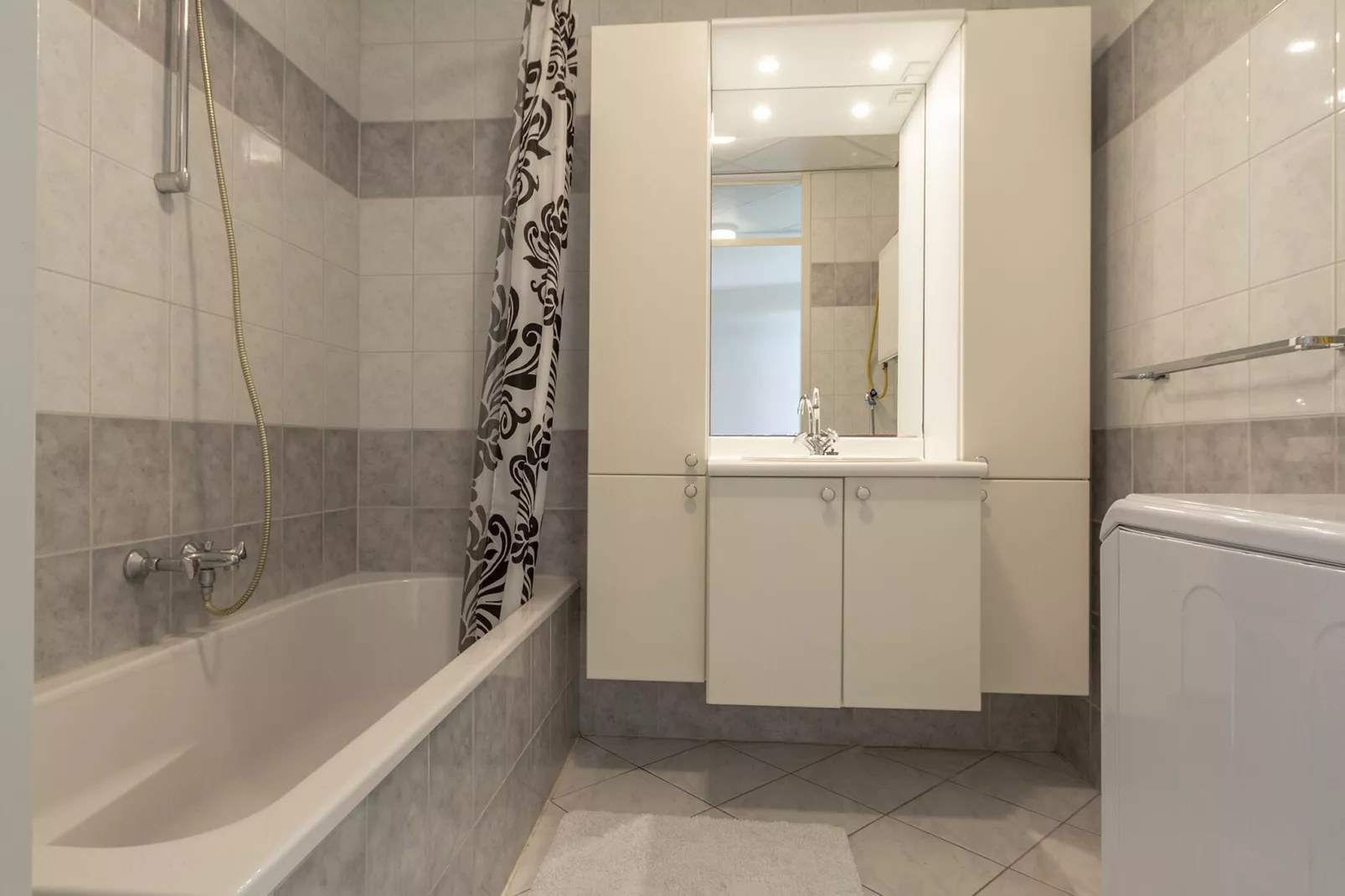 Strandslag 115-Bathroom