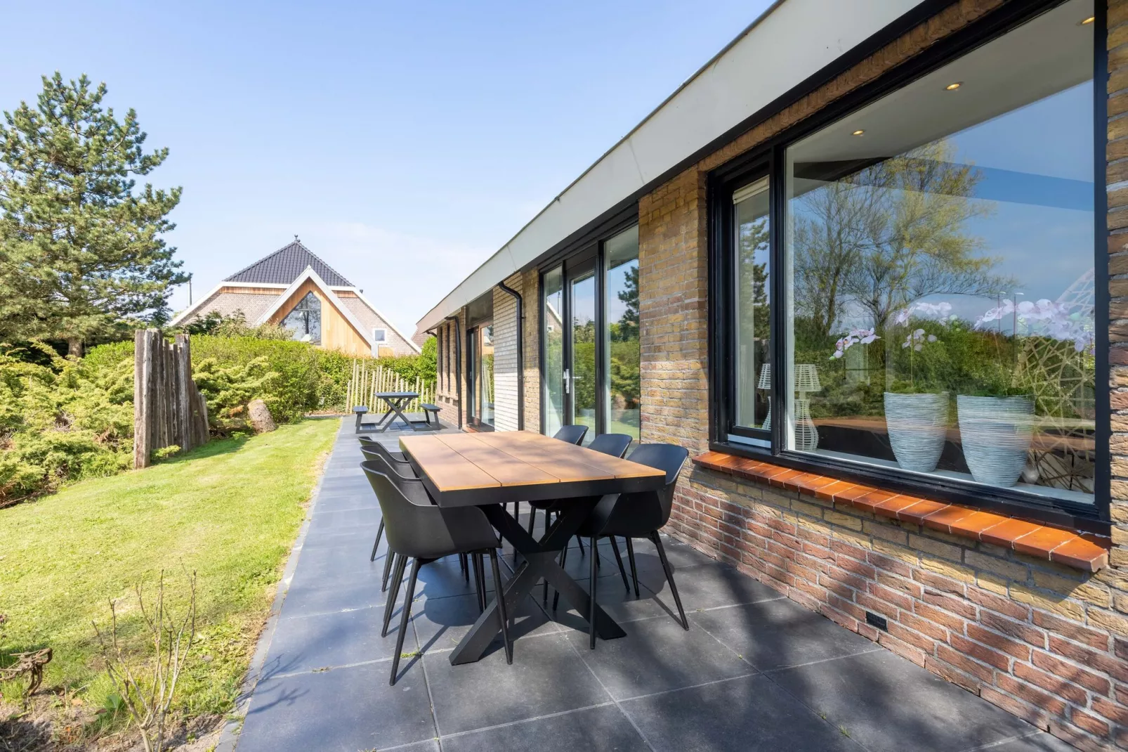 Gentiaan aan Zee-Terrace balcony