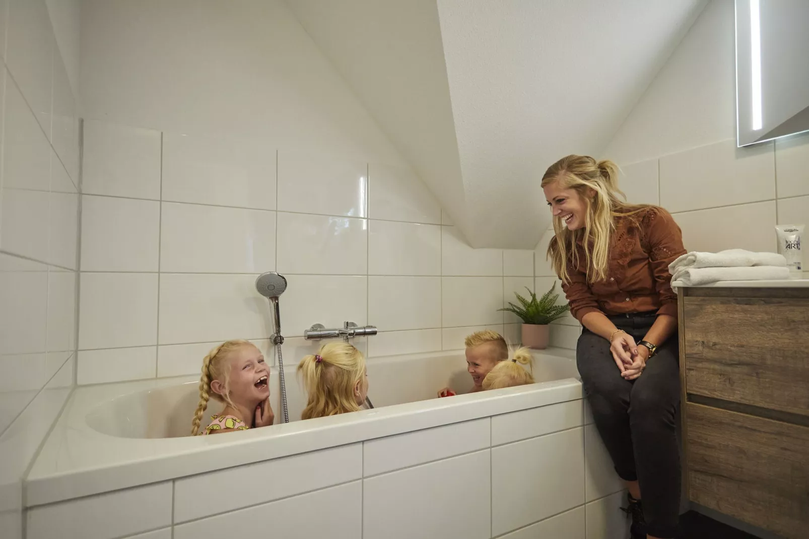 Buitenhof De Leistert 11-Bathroom