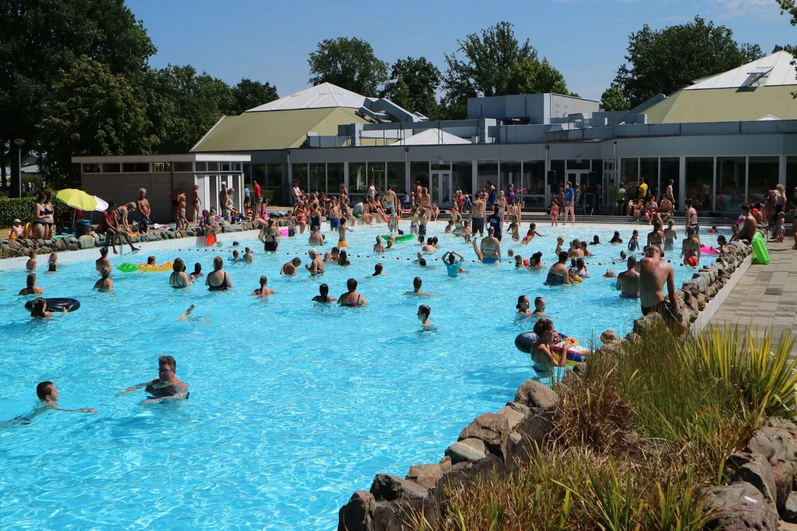 Buitenhof De Leistert 11-Park facilities