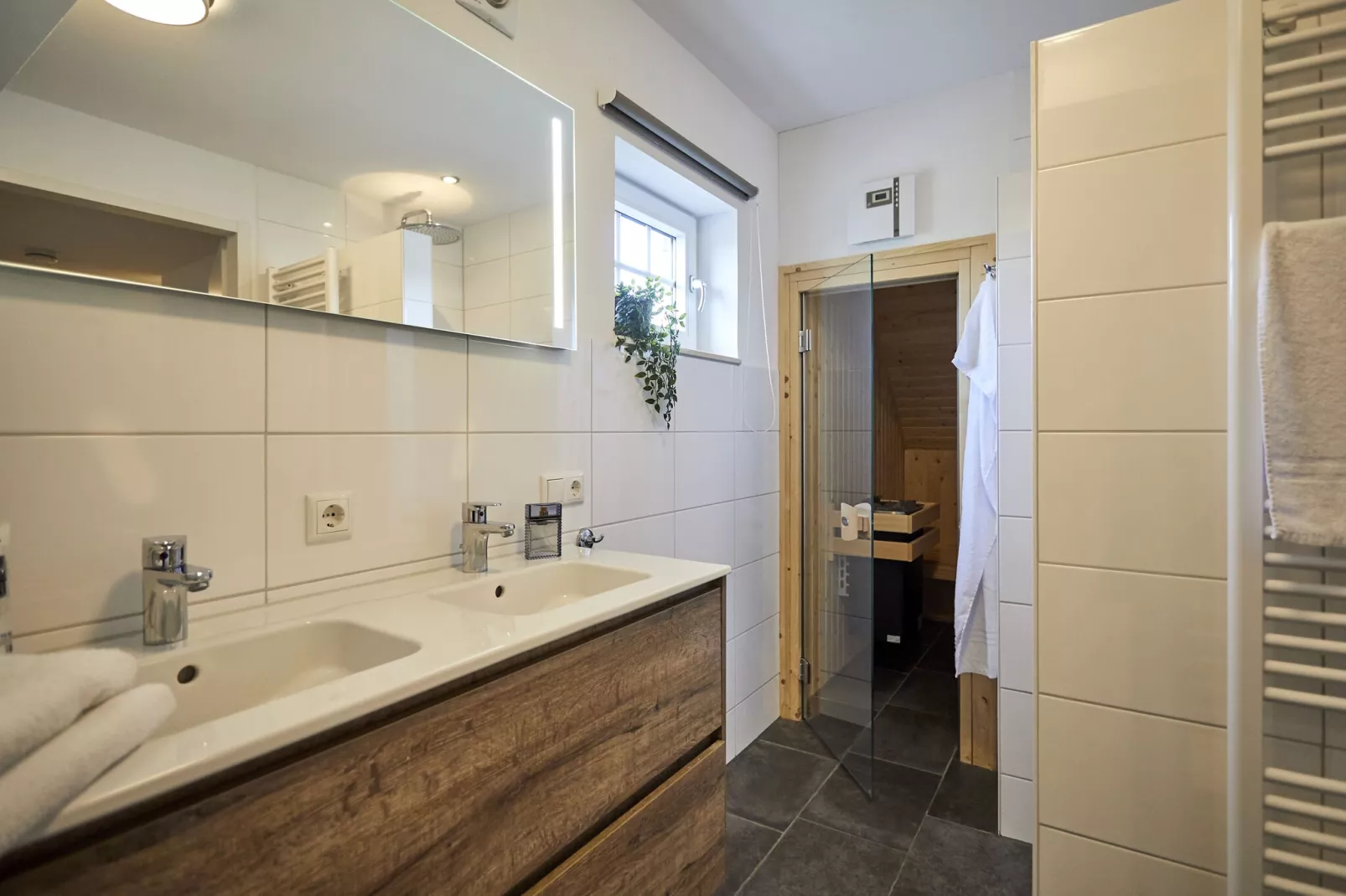 Buitenhof De Leistert 7-Bathroom