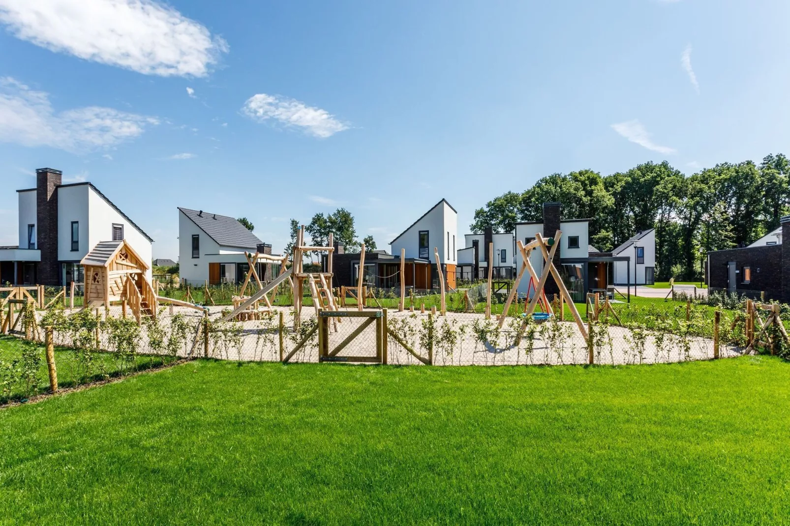 Buitenhof De Leistert 20-Park facilities