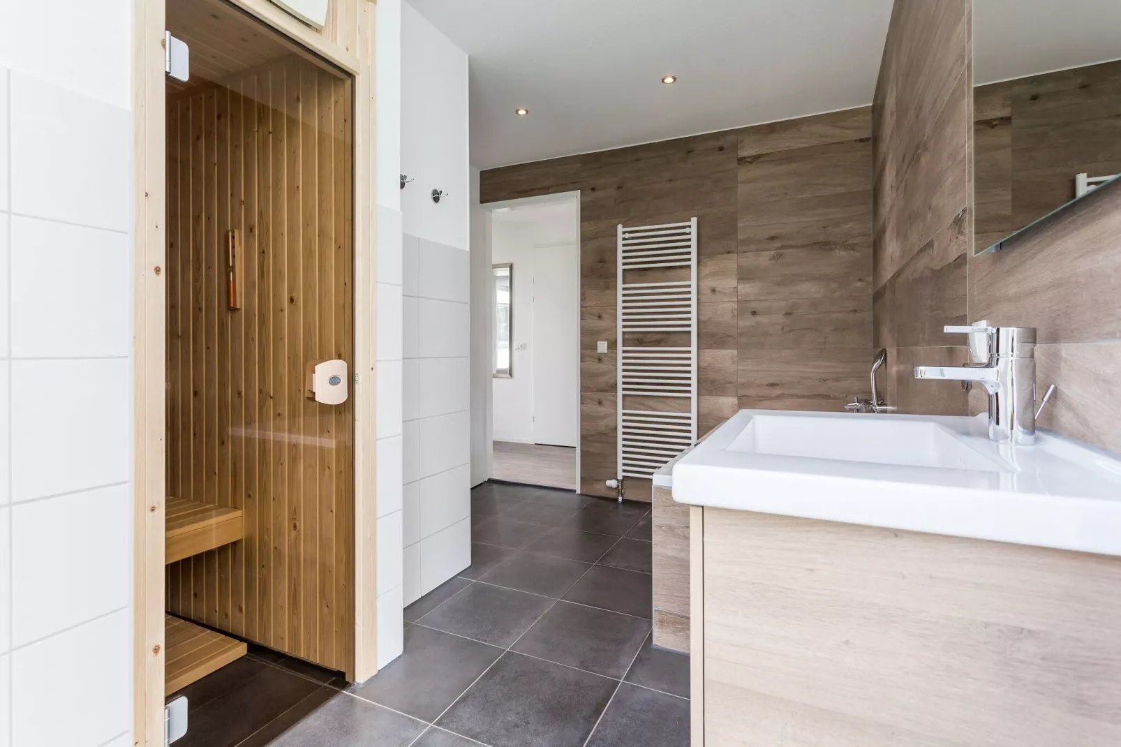 Buitenhof De Leistert 25-Bathroom