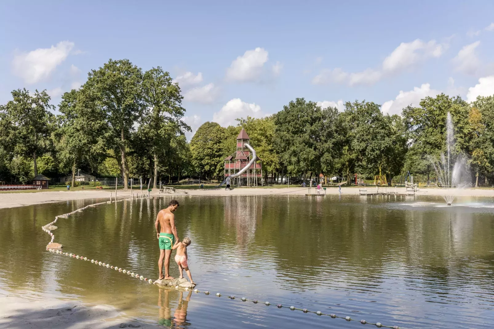 Buitenhof De Leistert 28-Park facilities