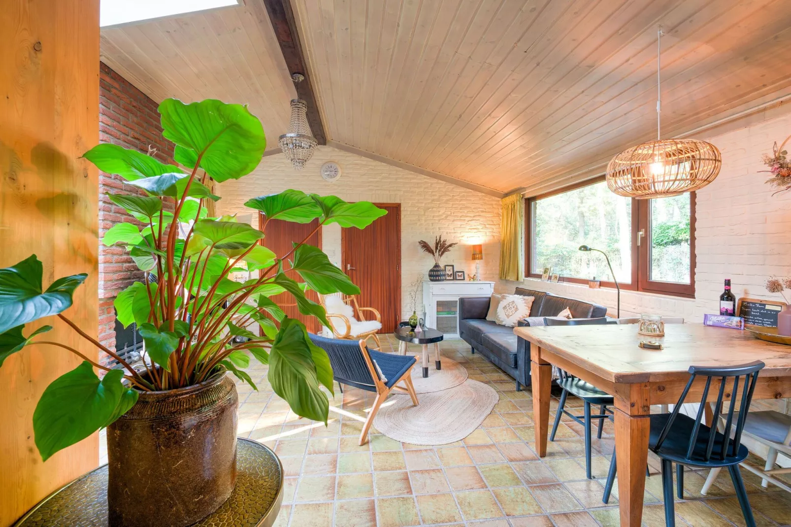 The Forest Cottage-Living room