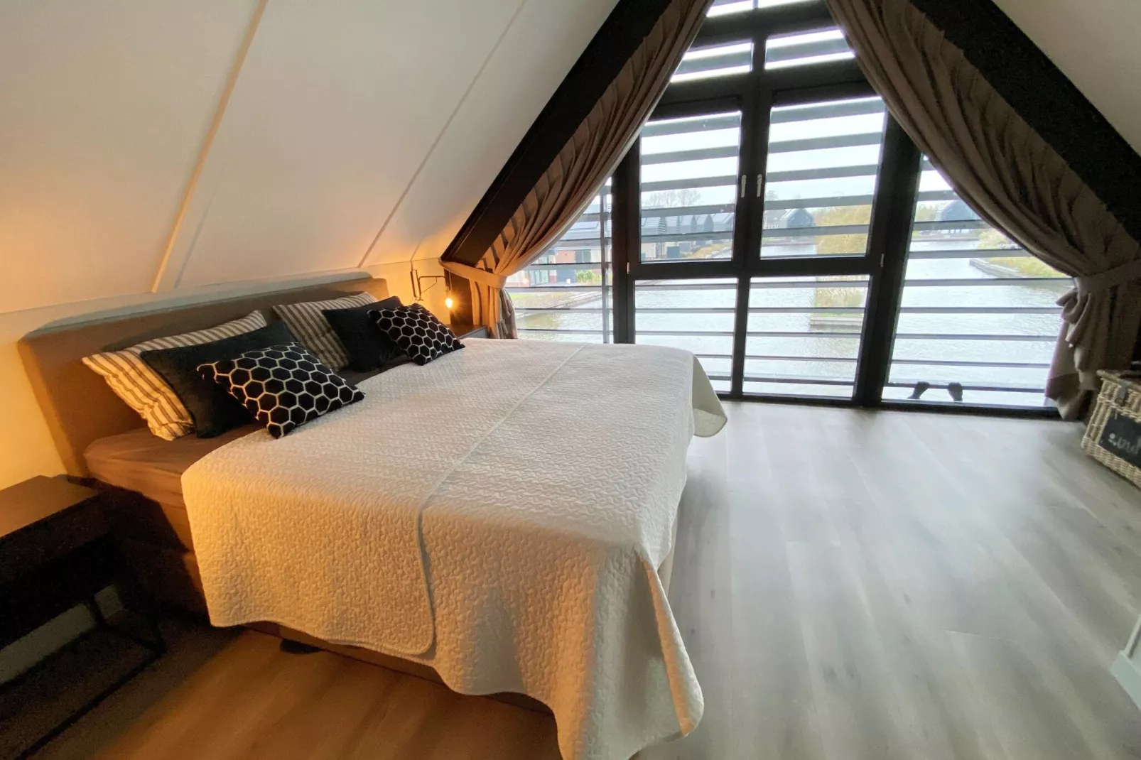 Watervilla Acht-Schlafzimmer