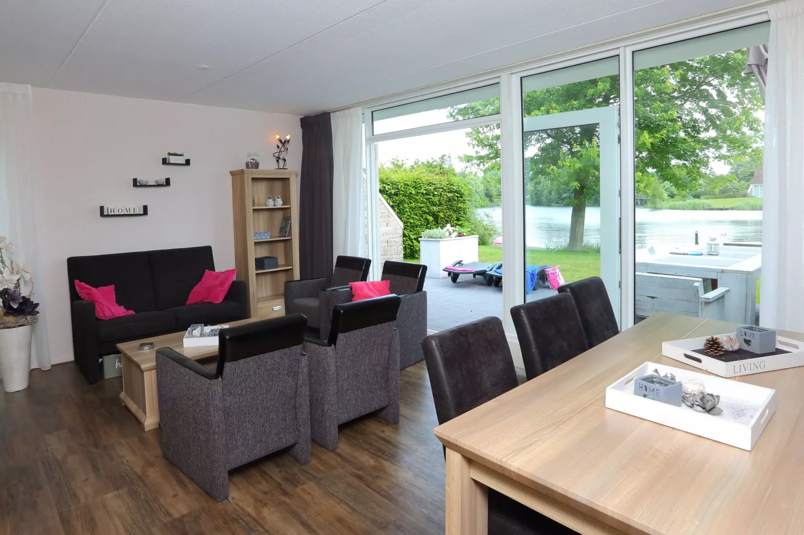 Vakantiepark Emslandermeer 2-Living room