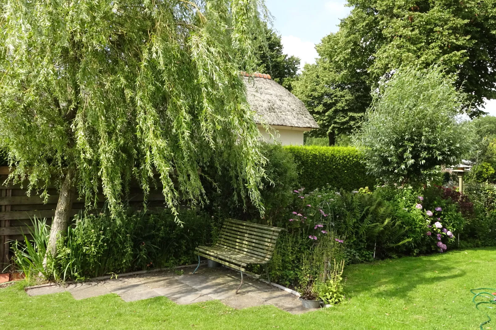 Villa ten Hoeve-Gardens summer