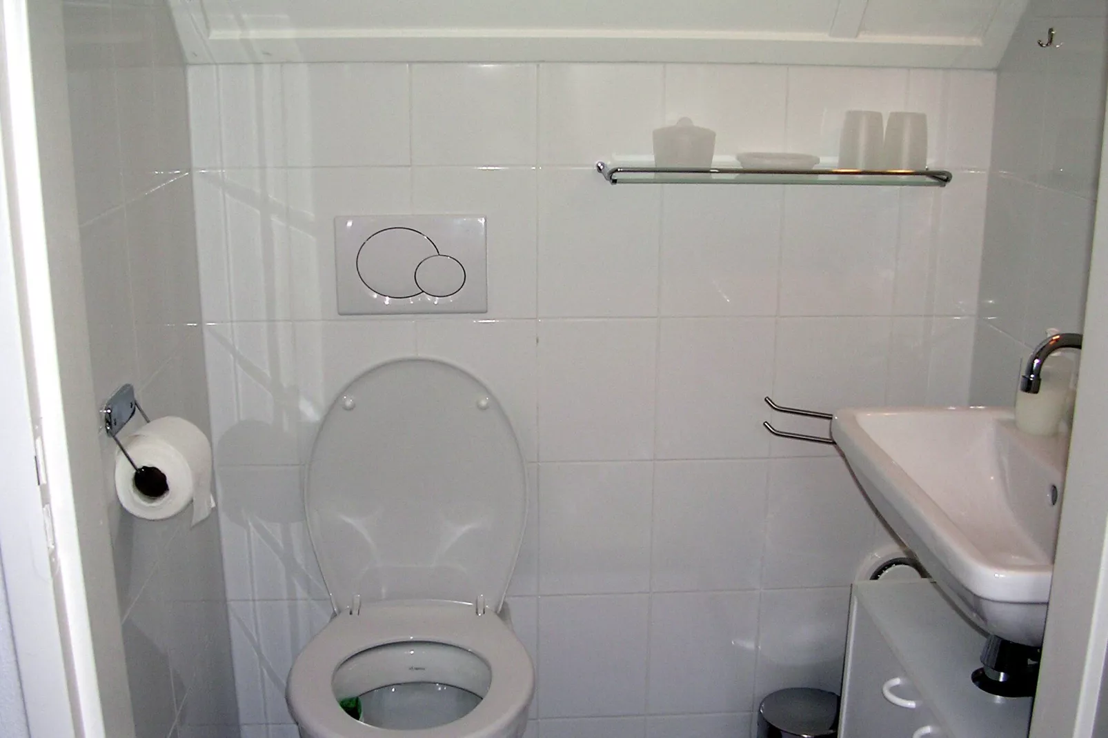 Villa ten Hoeve-Bathroom
