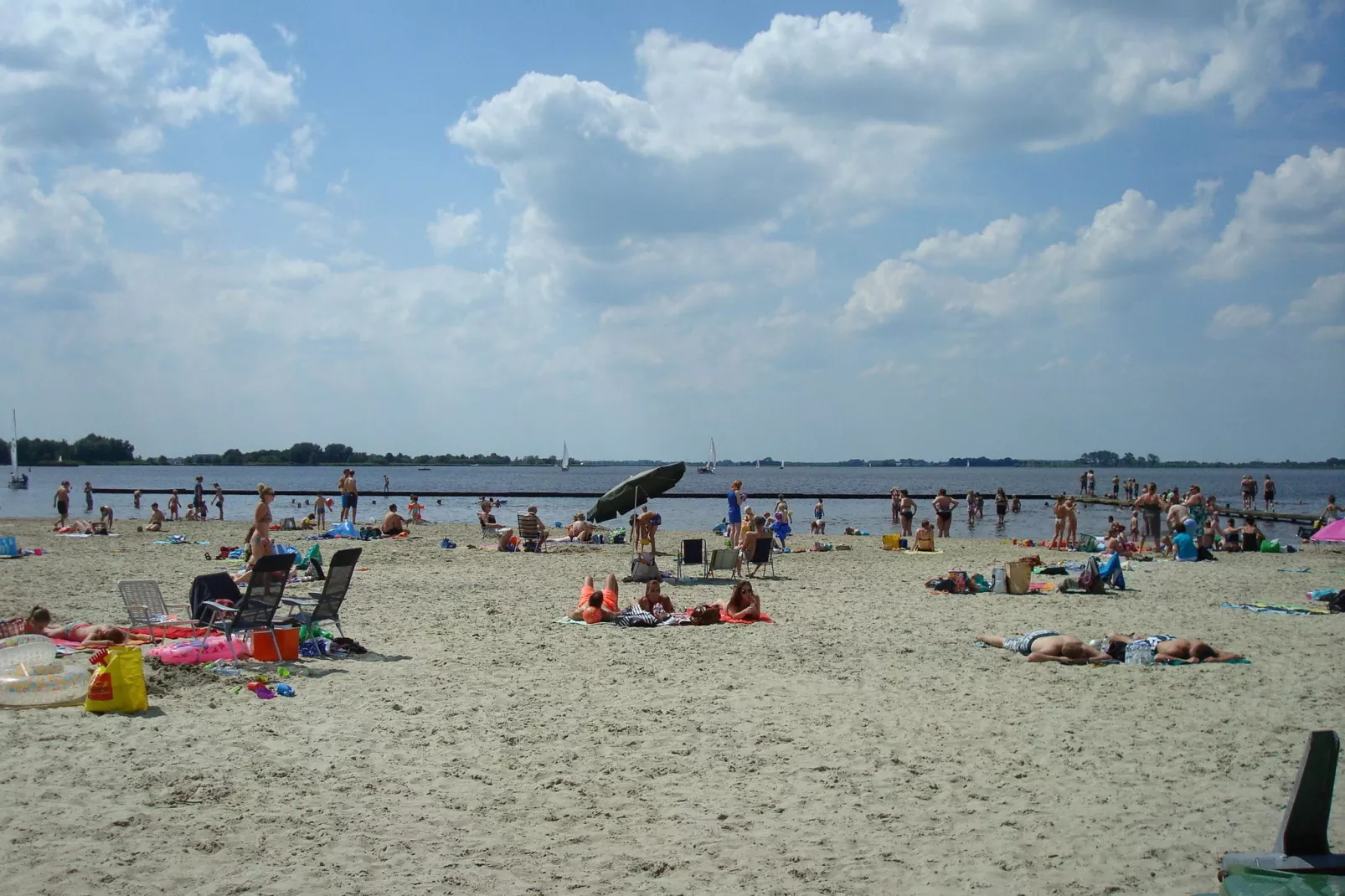 Villa ten Hoeve-Areas summer 1km