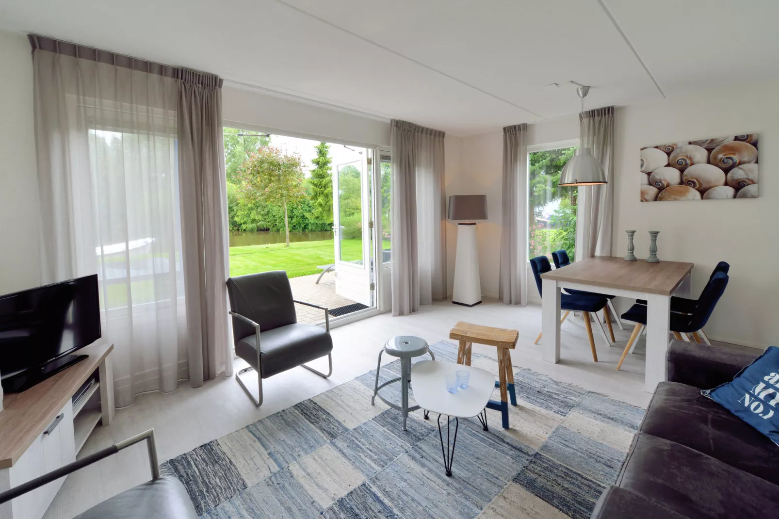 Villapark Schildmeer 1-Living room