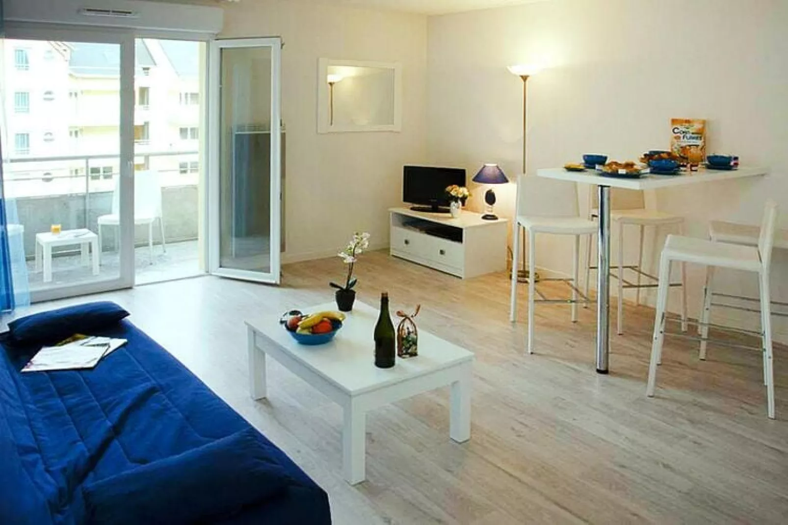 Residence Les Isles de Sola Grandcamp // T2 BALCON / 2 pcs 30 à 50 m2 T2 AVEC balcon ou terrasse-Living room