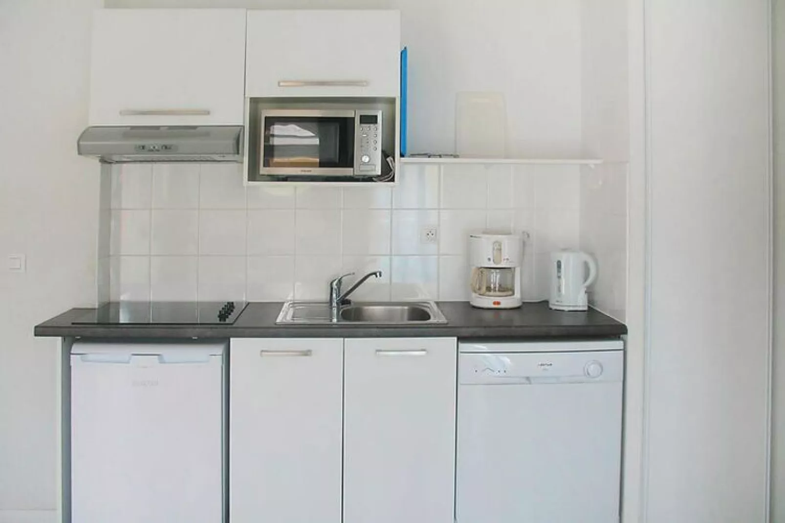 Residence Les Isles de Sola Grandcamp // T3 BALCON / 3 pcs 50 à 60 m2 T3 AVEC balcon ou terrasse-Kitchen