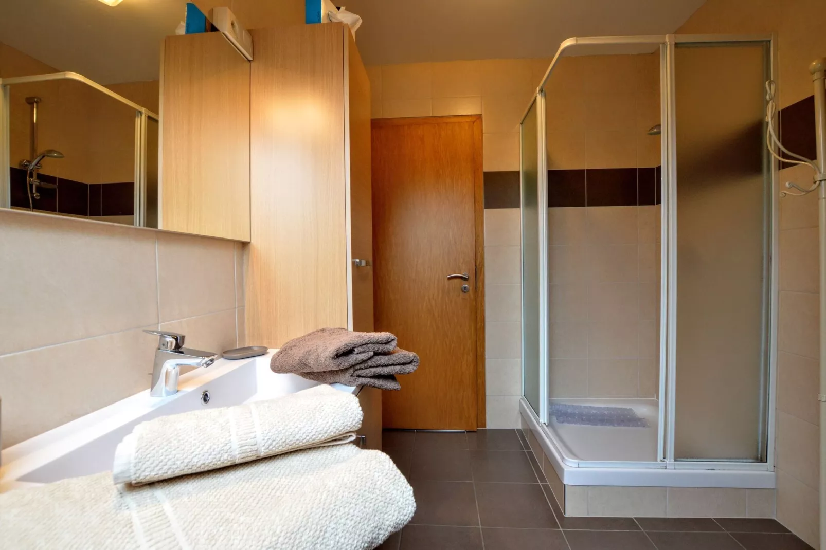 Adré l'Charles-Bathroom