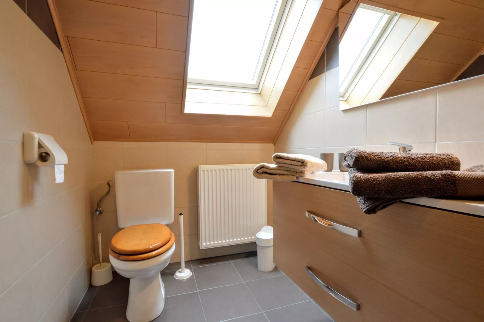Adré l'Charles-Bathroom