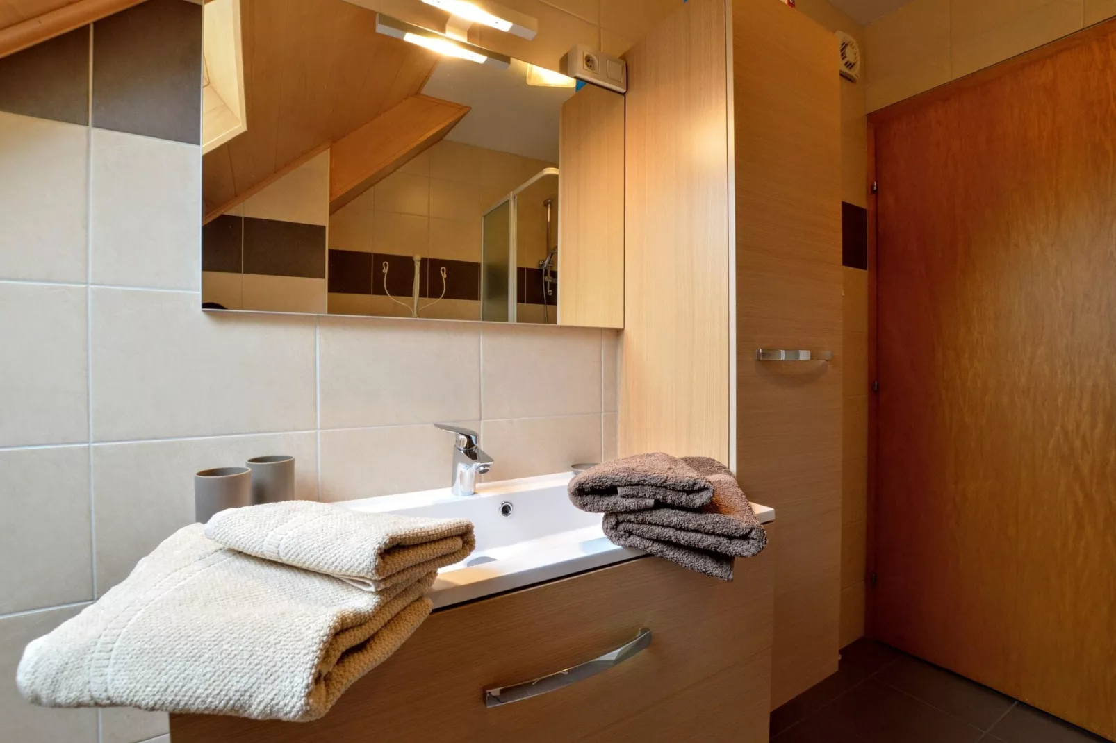Adré l'Charles-Bathroom