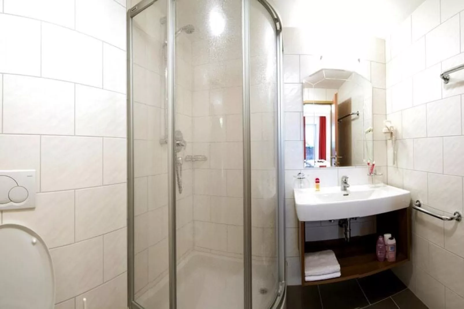 Apart Fliana Mathon-Bathroom