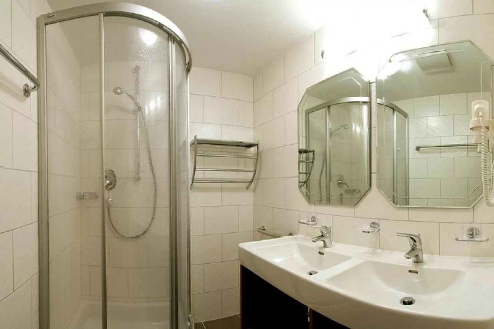 Apart Fliana Mathon-Bathroom