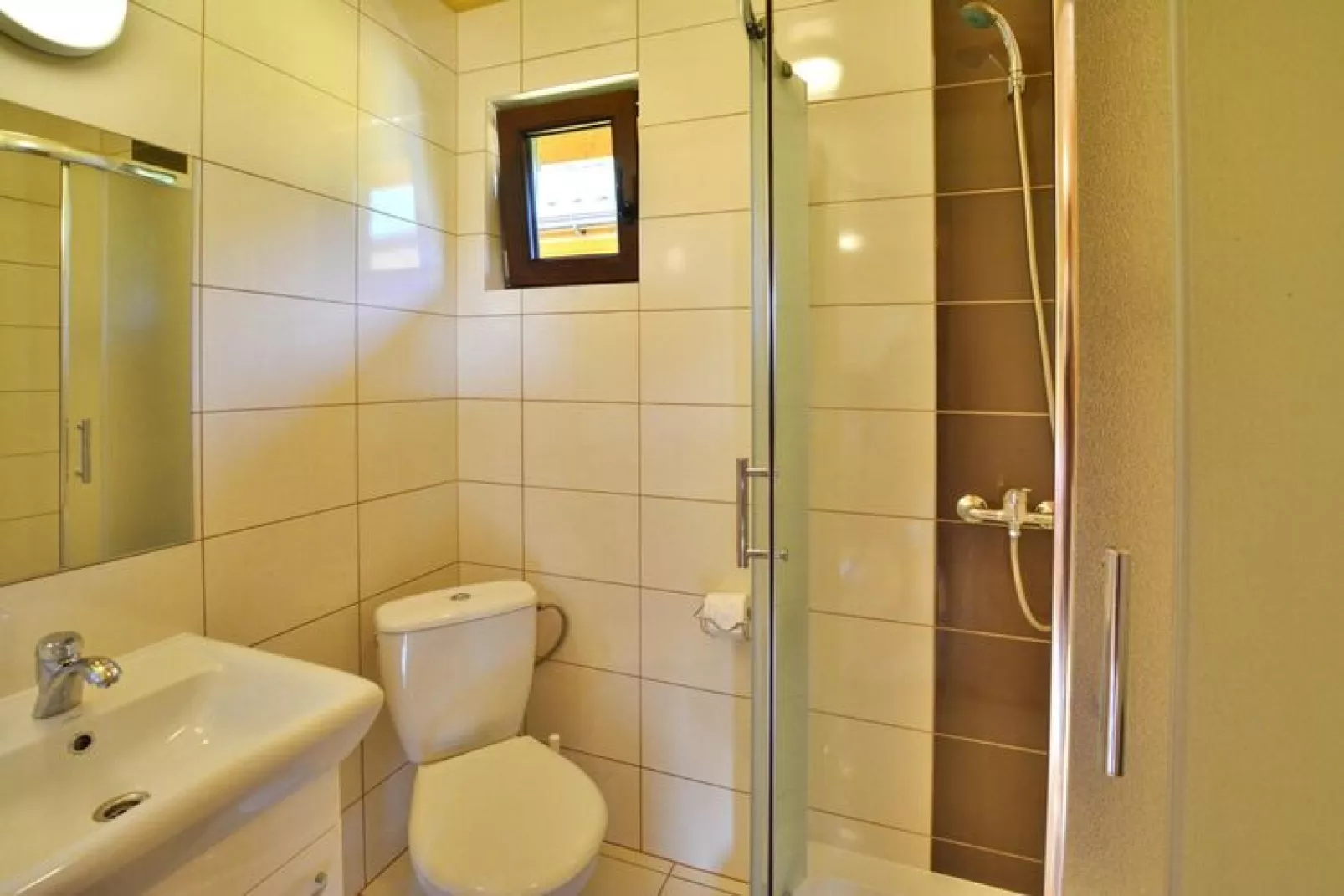 Domki letniskowe dla 4 osób Mielno-Bathroom