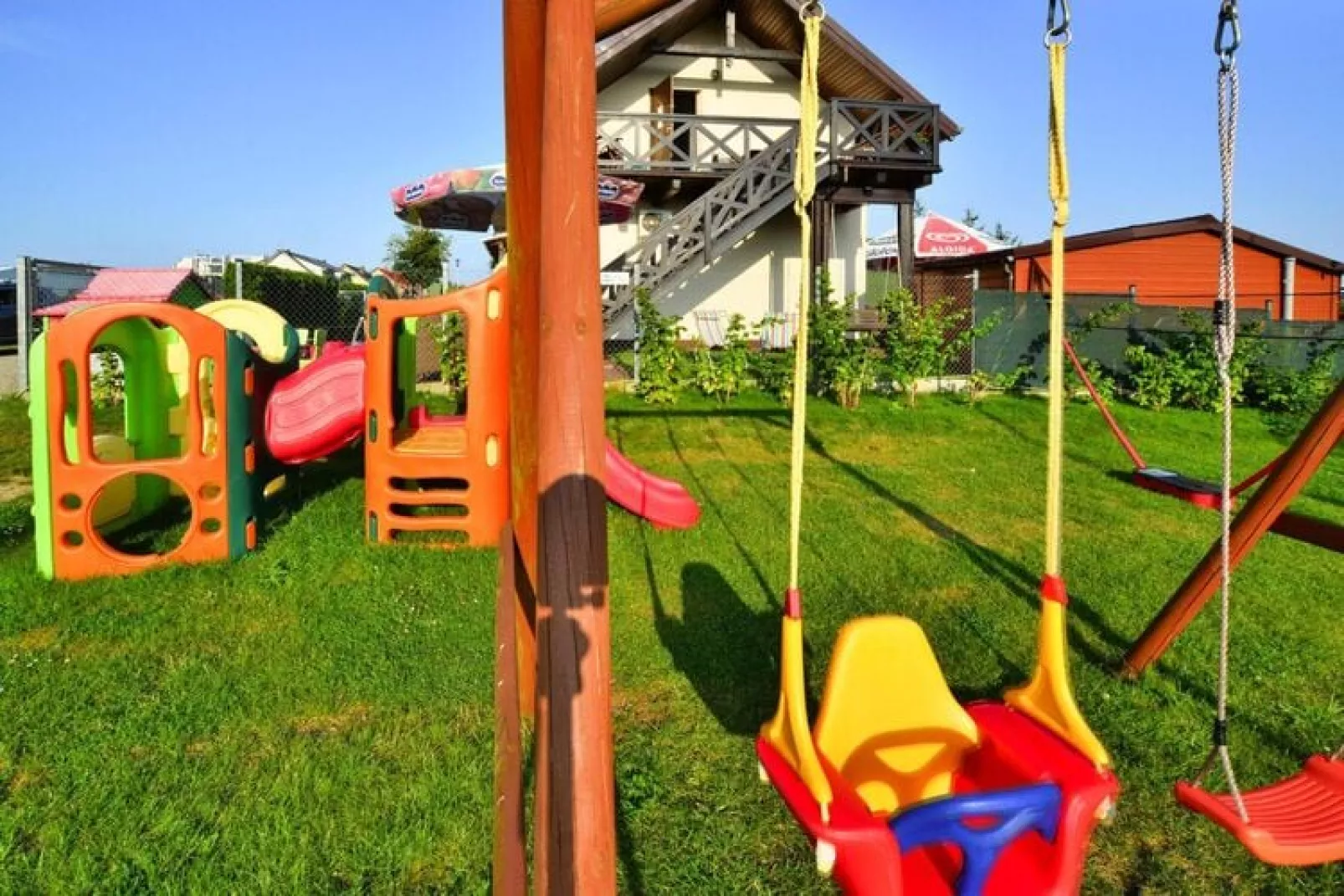 Apartmenty wakacyjne Sianożęty-Gardens summer
