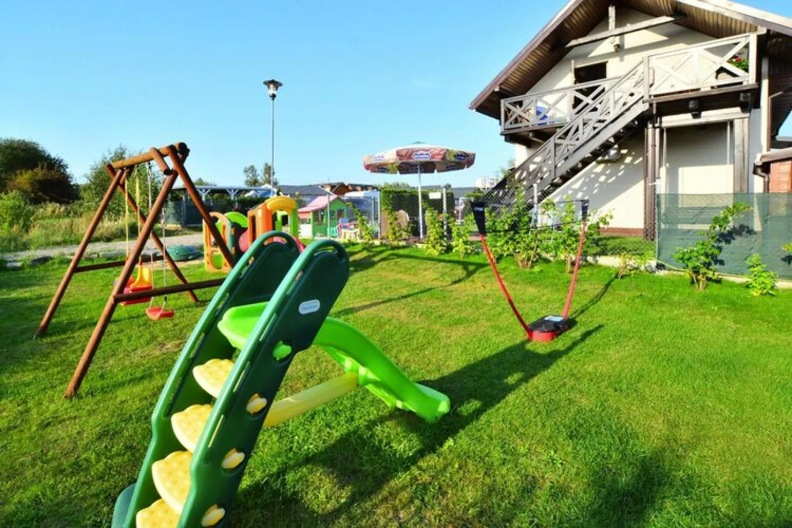 Apartmenty wakacyjne Sianożęty-Gardens summer