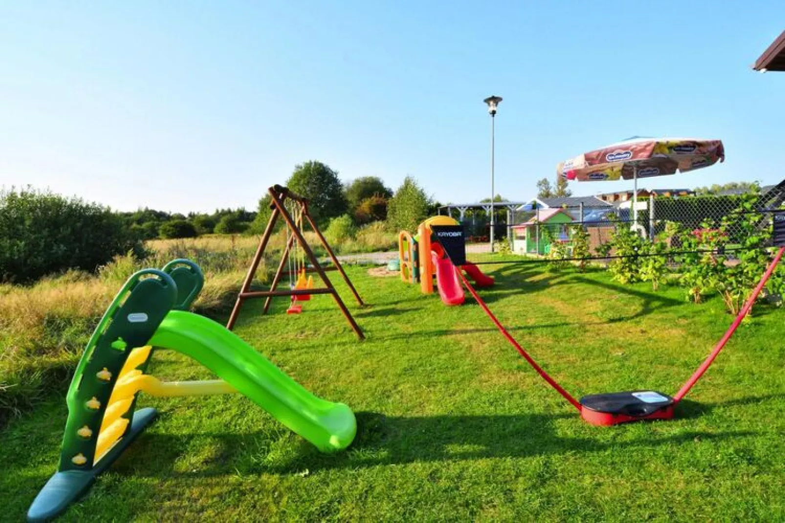 Apartmenty wakacyjne Sianożęty-Gardens summer