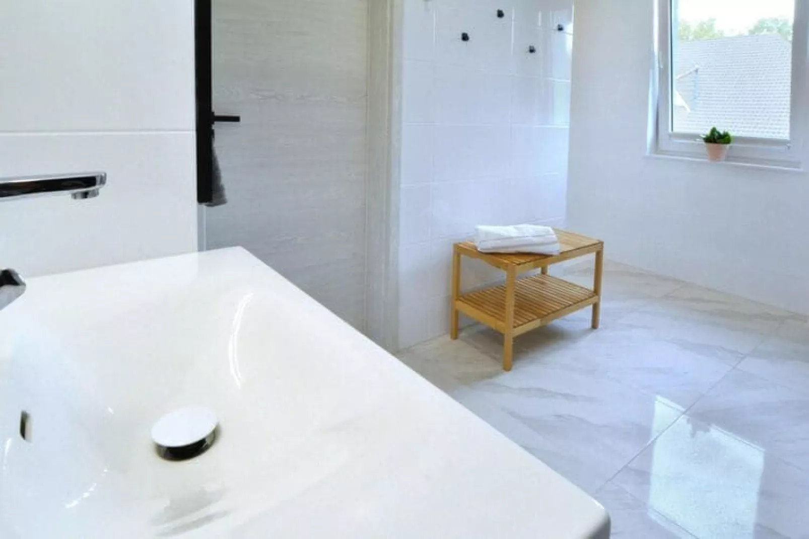 Dom wakacyjny w Mielenku dla 6 osób-Bathroom
