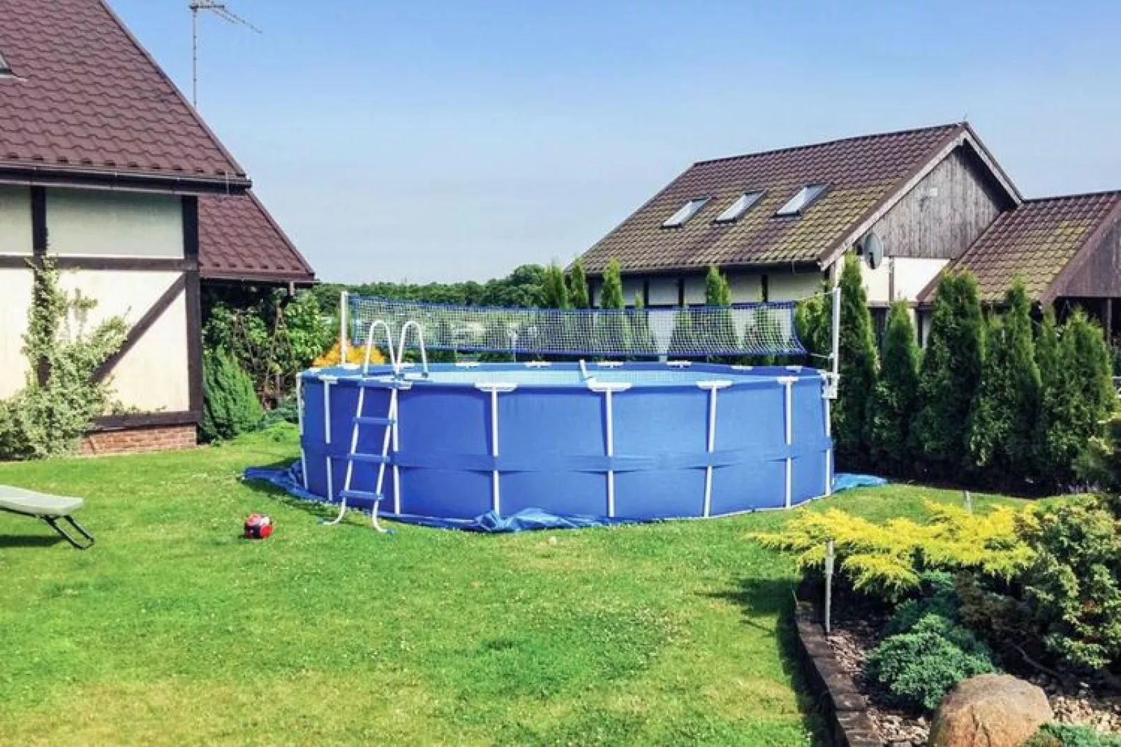 Wakacyjny dom Podamirowo-Außenbereich Sommer