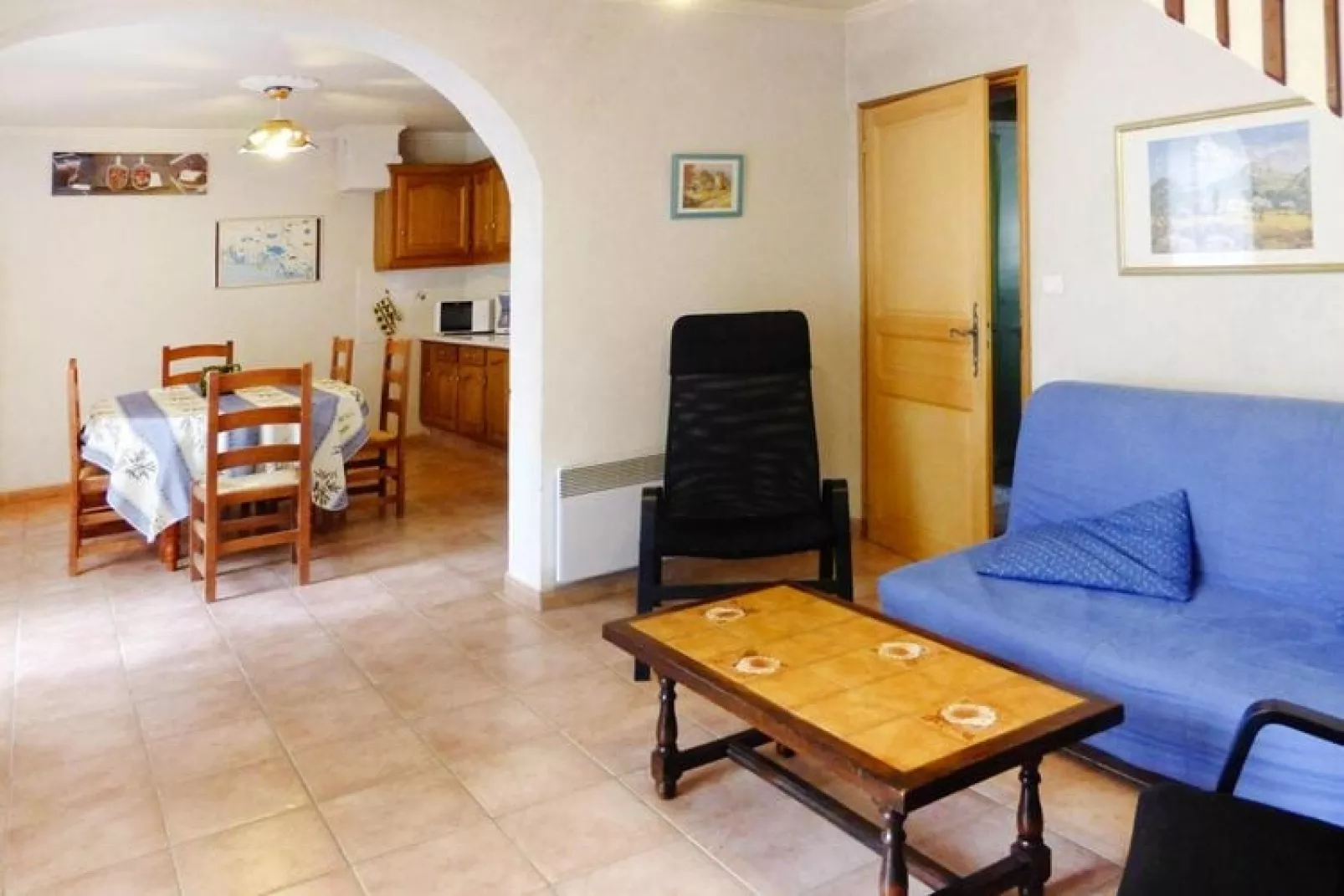 Doppelhaushälfte in Beaucaire-Living room