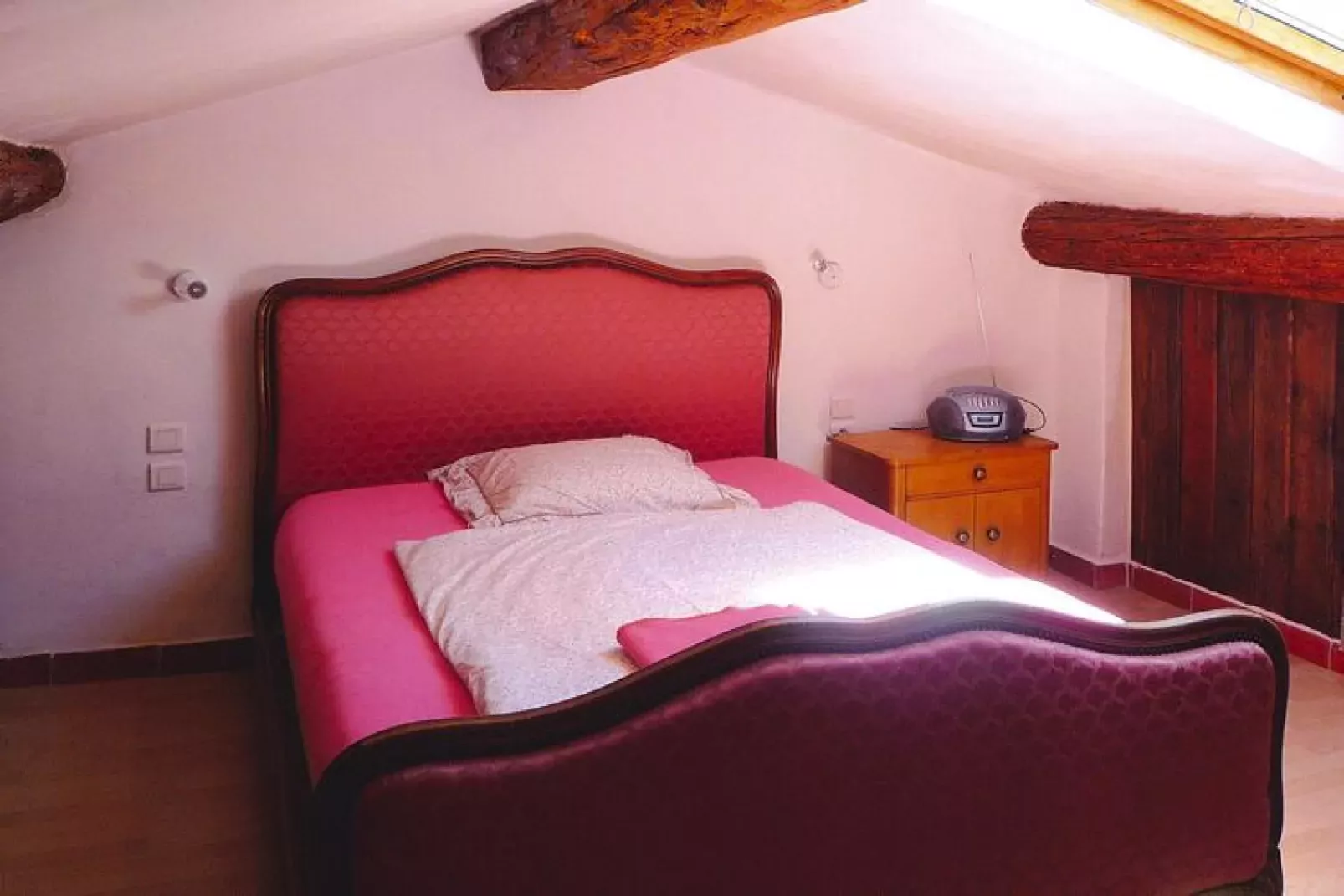 Doppelhaushälfte in Noves-Bedroom